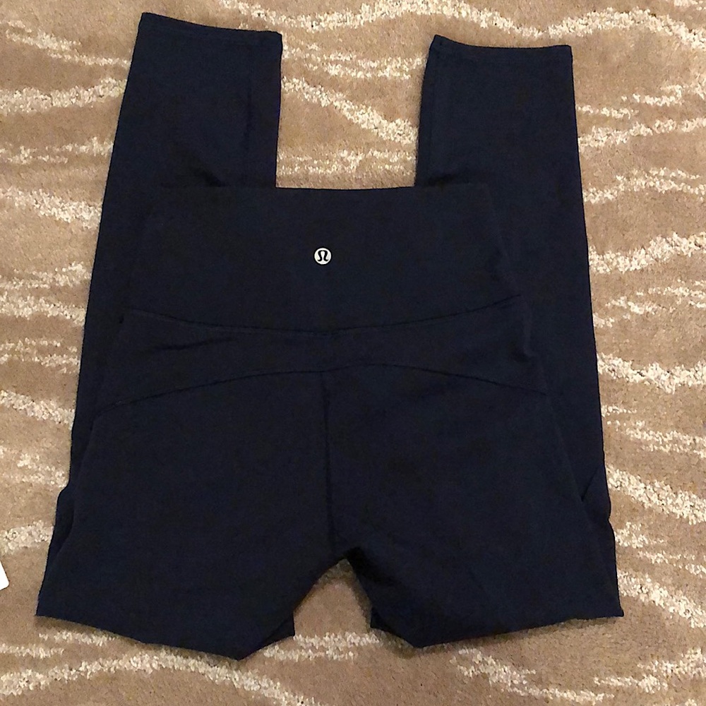 Lululemon In Movement crop 23”, navy blue